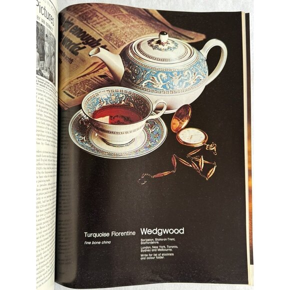 BRITISH VOGUE - May 1975 - Picture 3 of 16